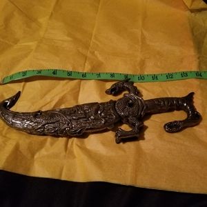 Dragon dagger
